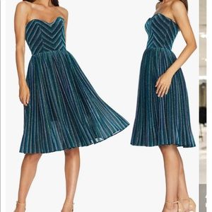 Dress The Population Strapless Cocktail Dress